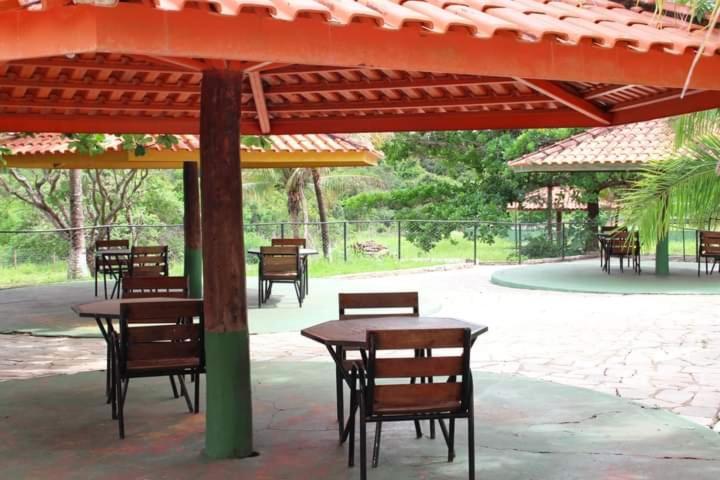 Pousada Recanto Das Araras "Com Acesso Ao Lagoa Quente" Caldas Novas Exterior photo